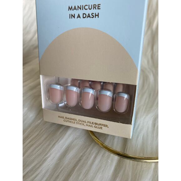 Red Aspen Nail Dashes- Pastel Blue, Frenchie (Short Square French W/ Blue Tips) - Picture 2 of 3